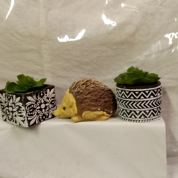 💕OLD East Main Animal Figurine, Planters,Greenery Window Seal/Shelf Decor - Picture 2 of 6